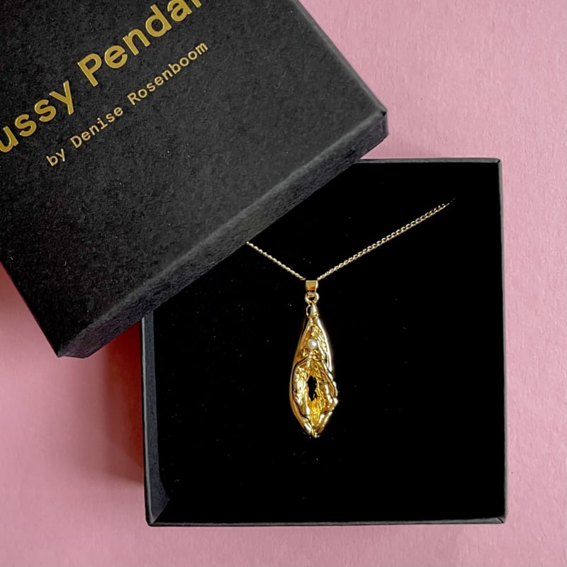 Pussy Anhänger GP mit Perle